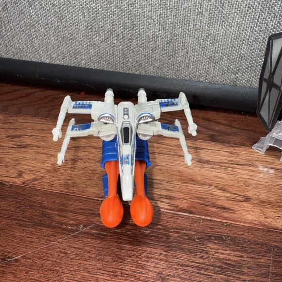 2015 Hot Wheels Star Wars Blast Attack Resistance X-Wing Fighter - Picture 3 of 6